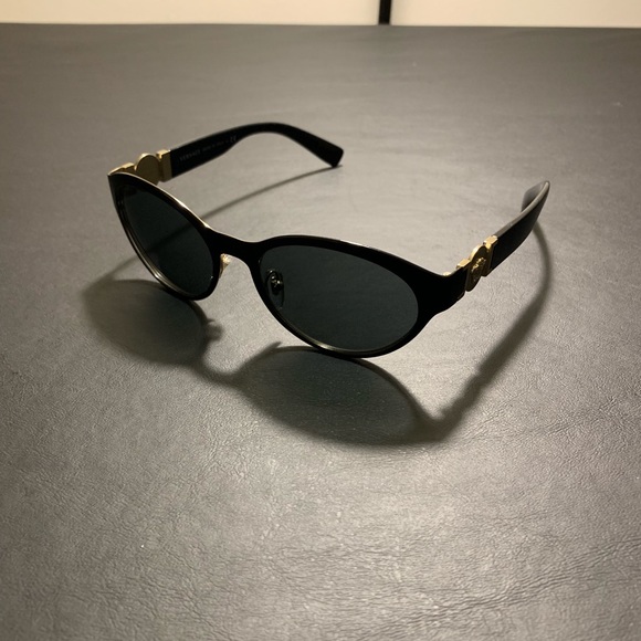Versace Black/Gold Sunglasses - Picture 5 of 5